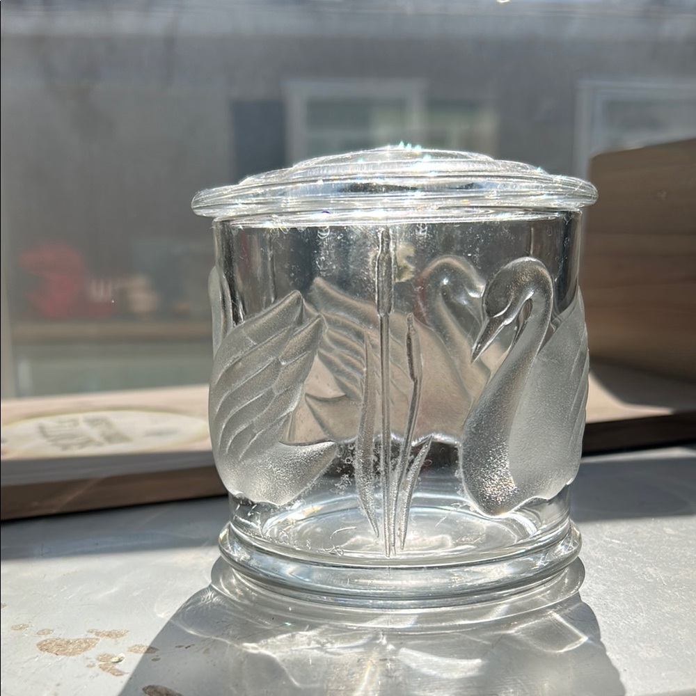 Clear crystal Glass Swan Jar